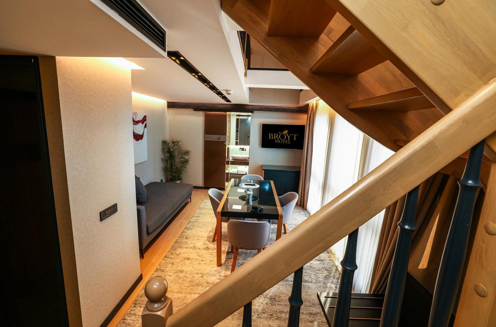 Broyt Hotel อิสตันบูล ภายนอก รูปภาพ