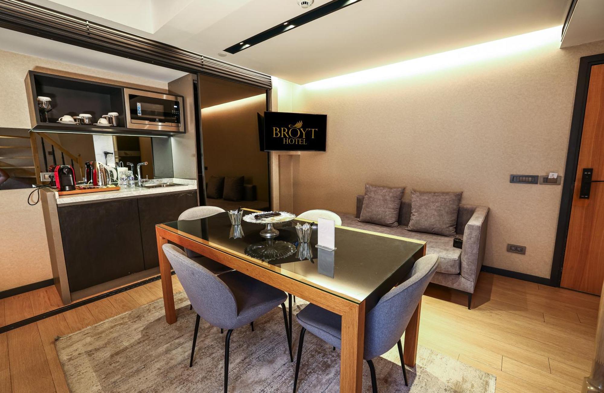Broyt Hotel อิสตันบูล ภายนอก รูปภาพ