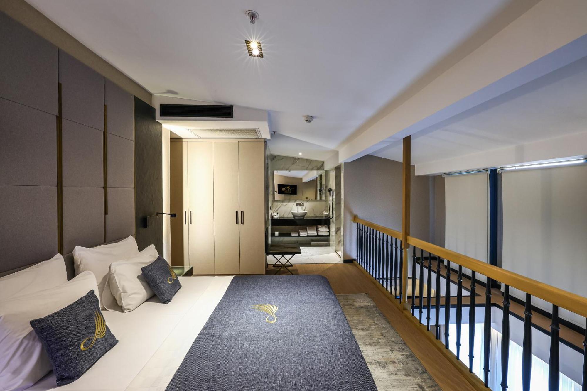 Broyt Hotel อิสตันบูล ภายนอก รูปภาพ