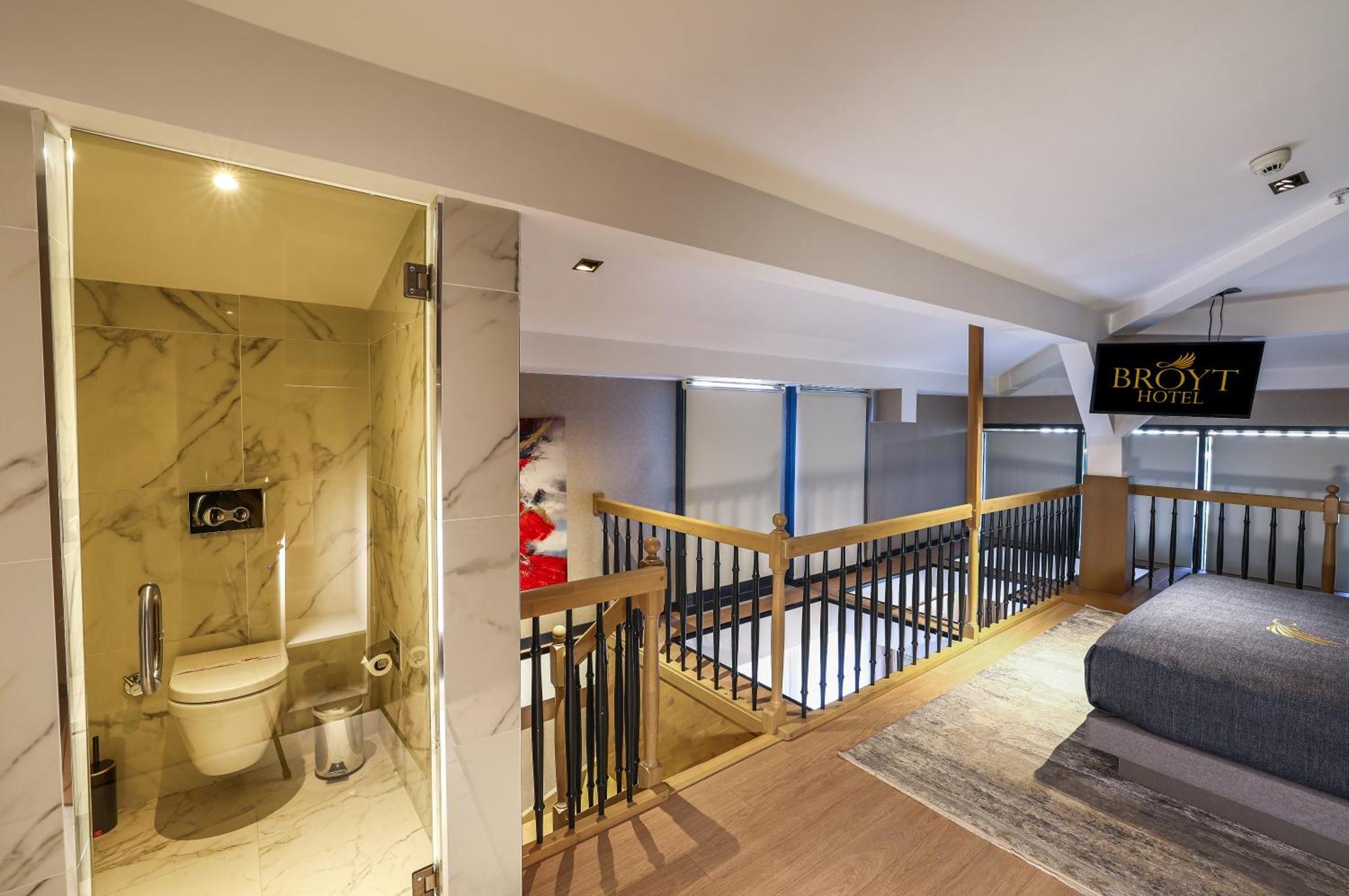 Broyt Hotel อิสตันบูล ภายนอก รูปภาพ