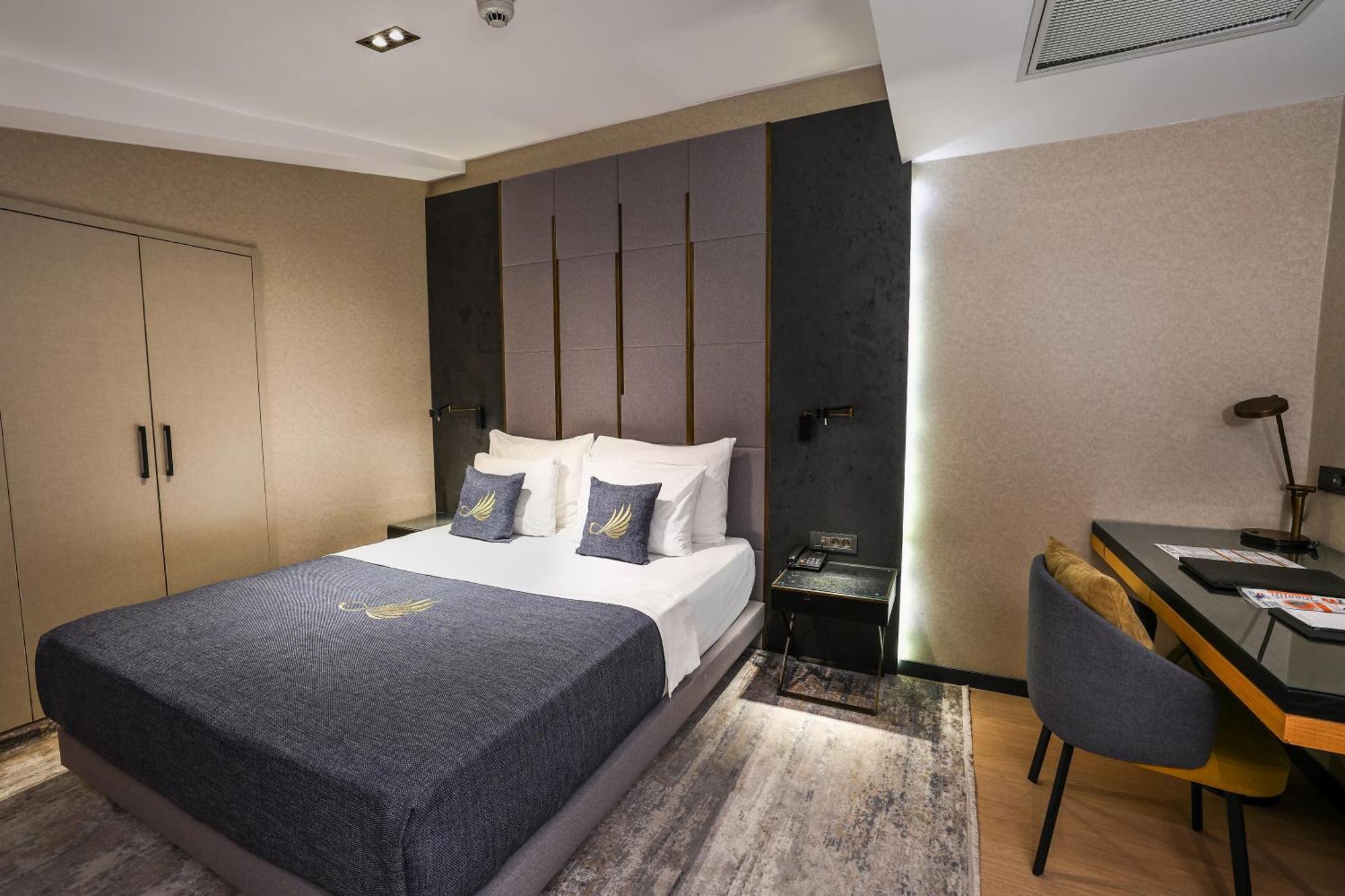 Broyt Hotel อิสตันบูล ภายนอก รูปภาพ