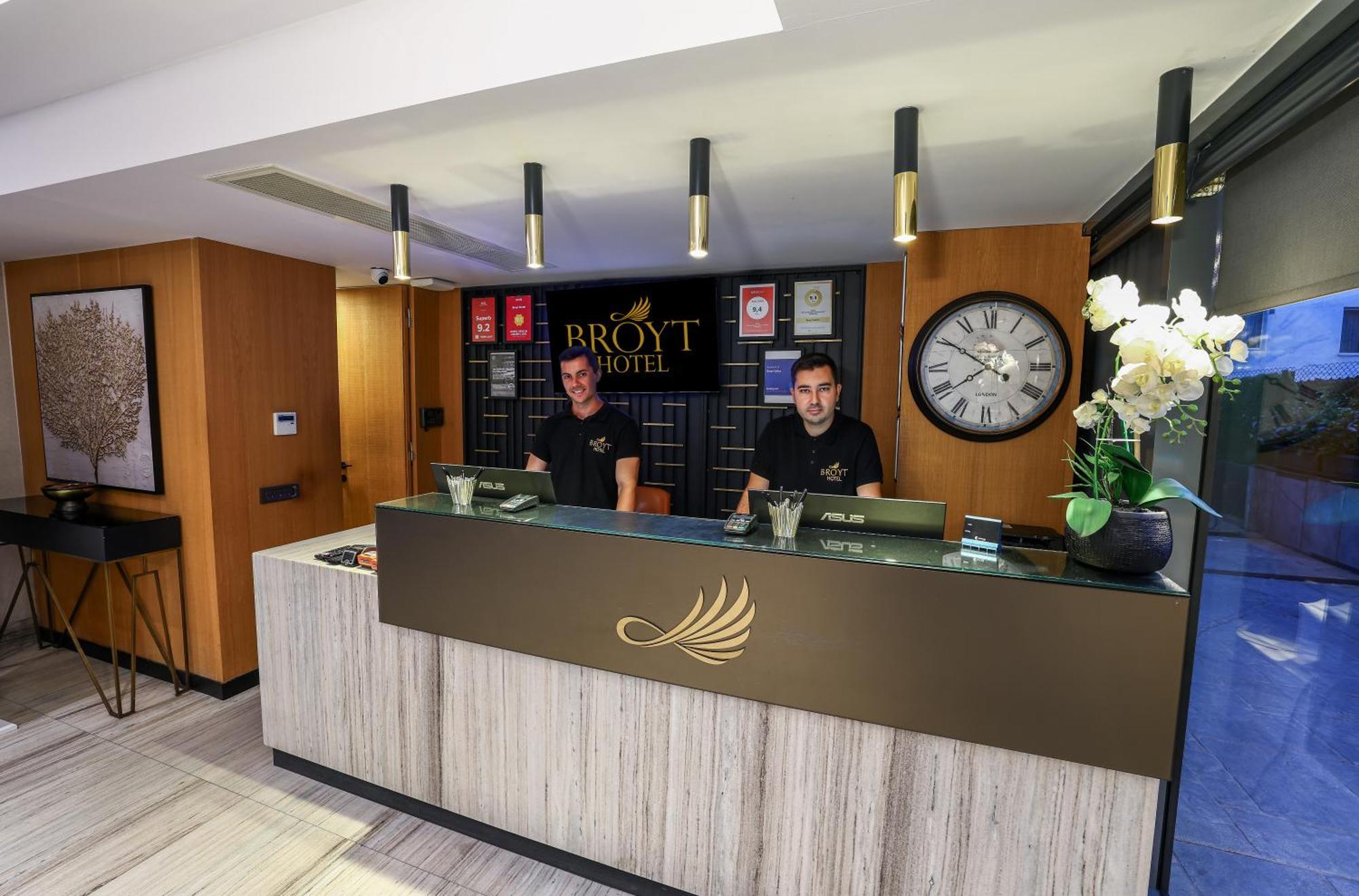 Broyt Hotel อิสตันบูล ภายนอก รูปภาพ