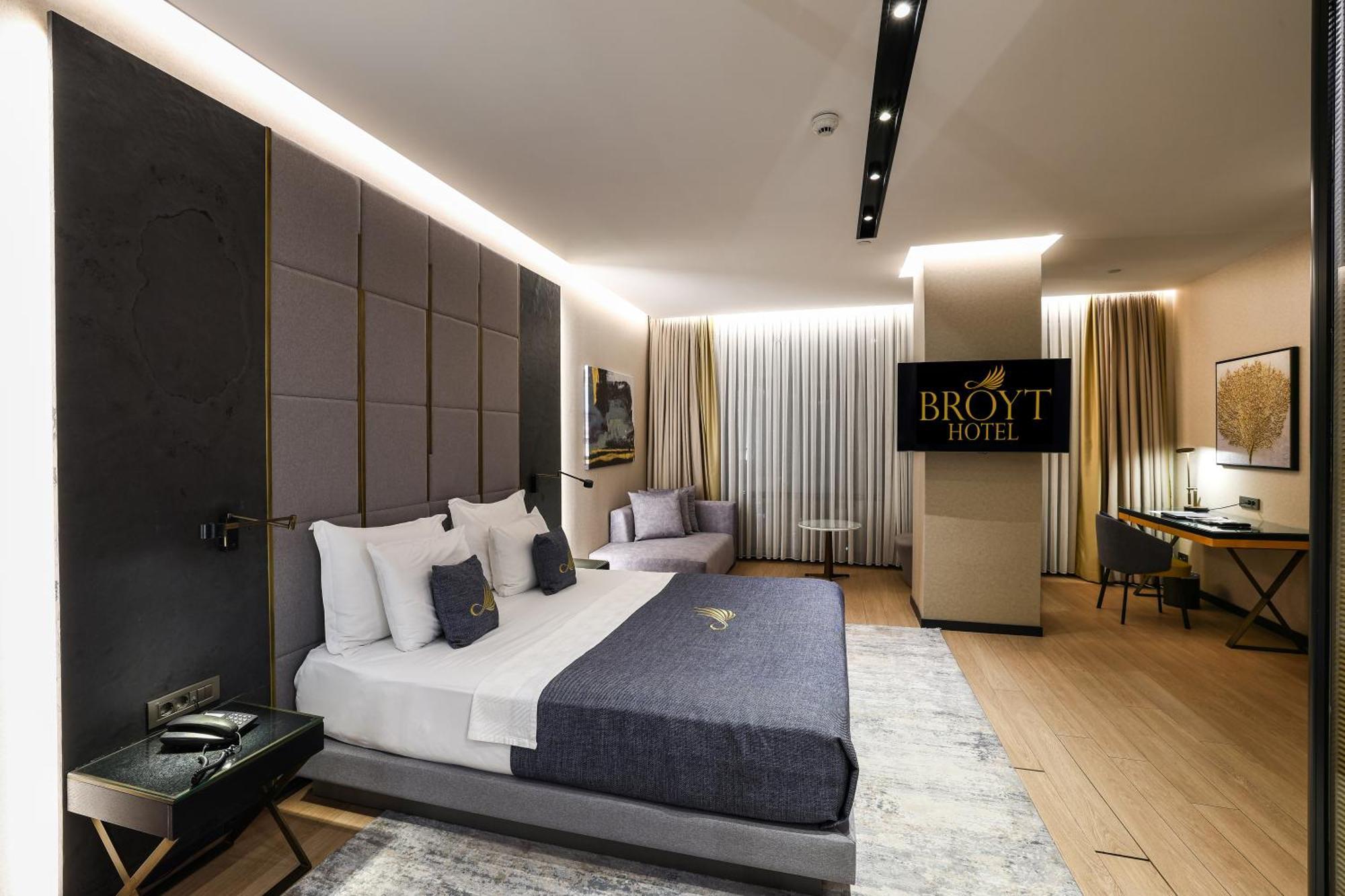 Broyt Hotel อิสตันบูล ภายนอก รูปภาพ